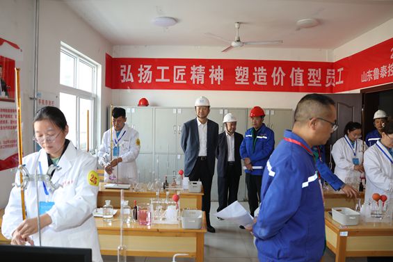 李合军带队到B体育平台督导“我是状元”职工职业技能竞赛活动 (2)_副本.jpg